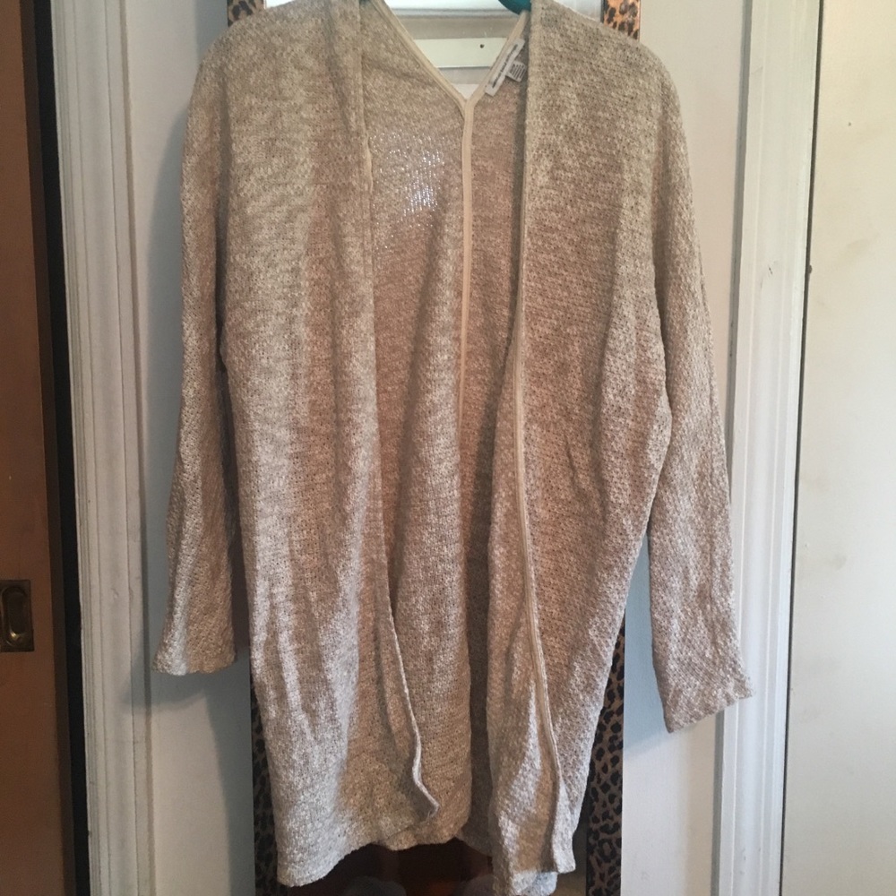 American Eagle light beige/tan cardigan. SZ XS